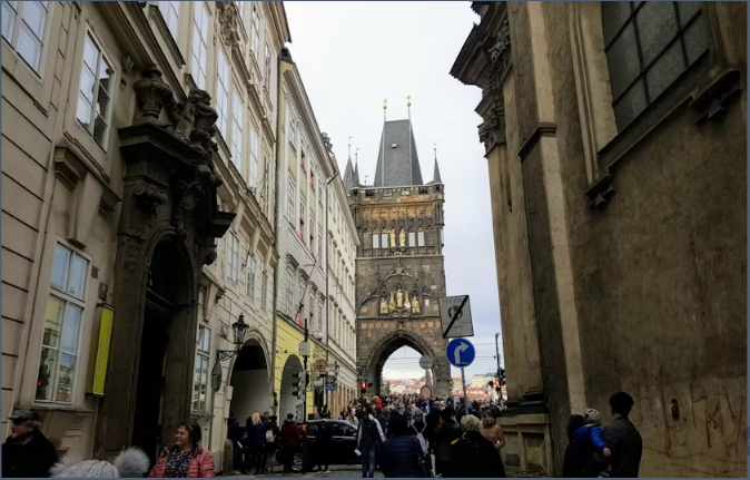 Prague Old Town exploration game and tour - Image 3